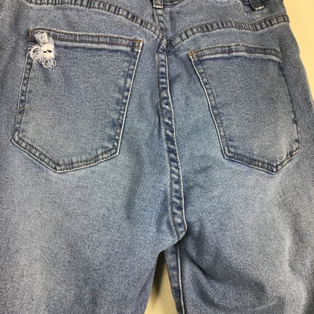High 90s High Waist Jeans. - Picture 6 of 6